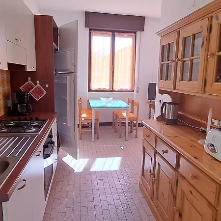 مكان تخييم Camping La Torre - Casa Albicocca *